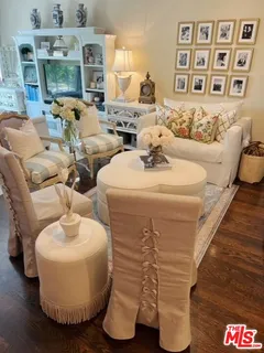 $929,000 | 9601 Charleville Boulevard, Unit 10, Beverly Hills, CA 90212