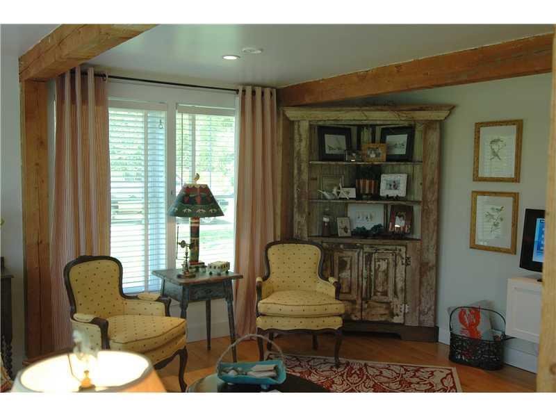 34 Hosmer Pond Road Camden, ME 04843 - Photo 5 of 20 Living Room.