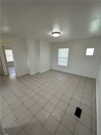 $1,200 | 301 Weaver Street, Unit 2, Rochester, NY 14621