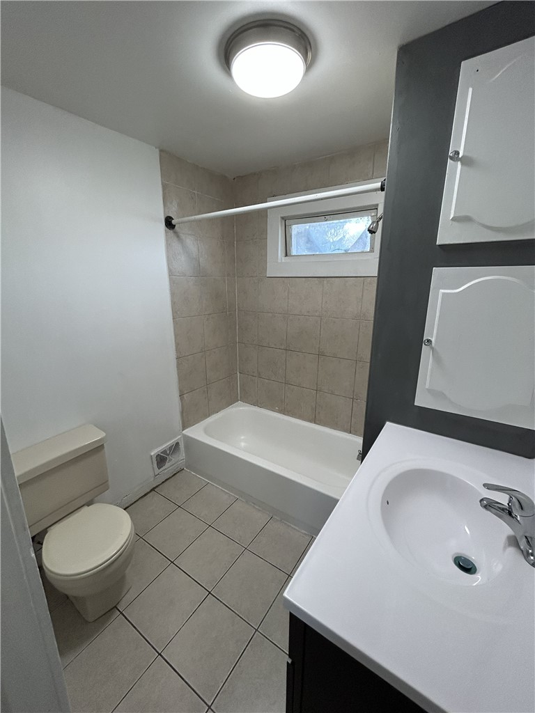 301 Weaver Street, Unit 2 Rochester, NY 14621 - Photo 7 of 13