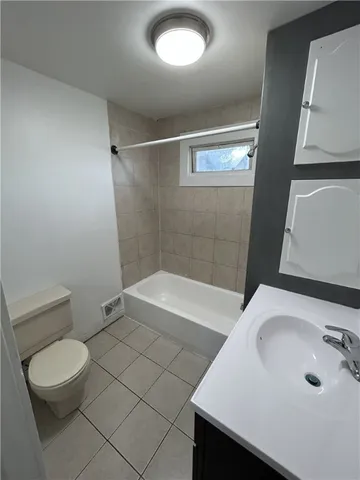 $1,200 | 301 Weaver Street, Unit 2, Rochester, NY 14621