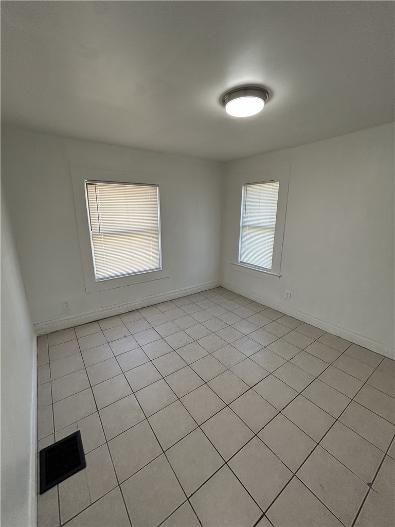 301 Weaver Street, Unit 2 Rochester, NY 14621 - Photo 10 of 13