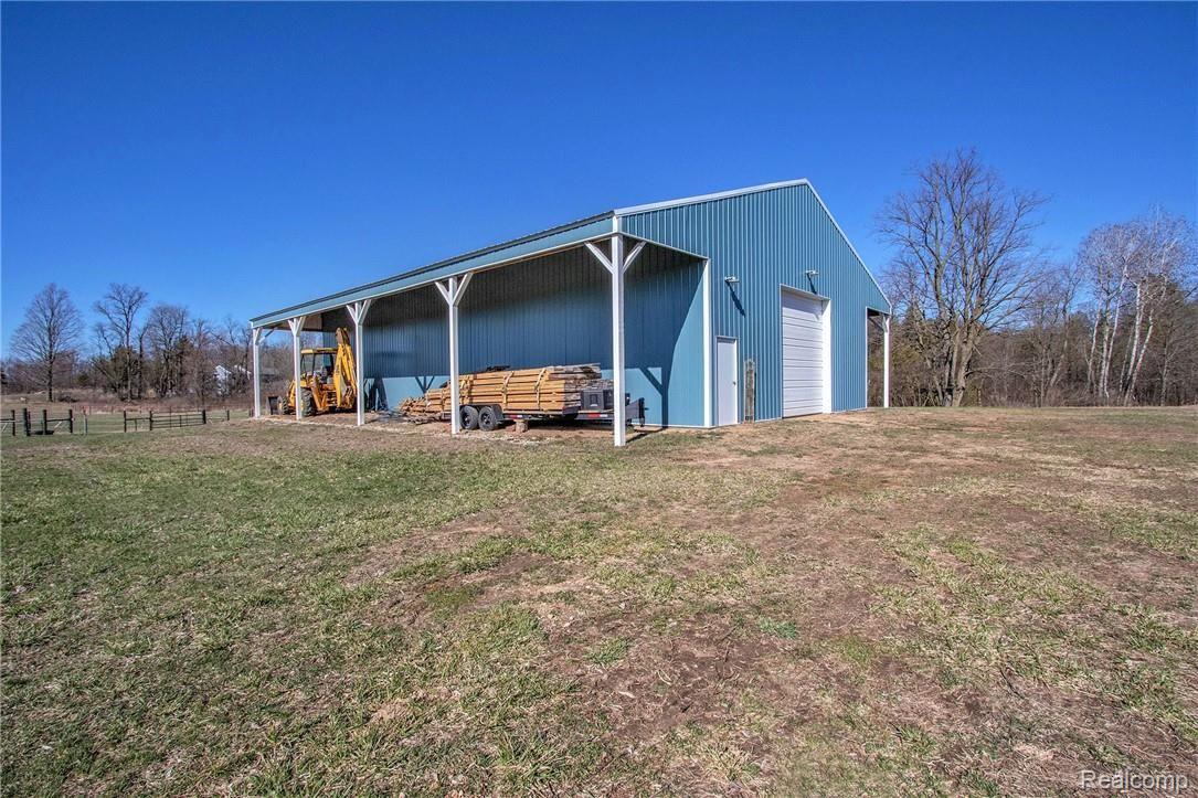 5669 Gardner Road Metamora, MI 48455 - Photo 20 of 65 Barn 1.jpg