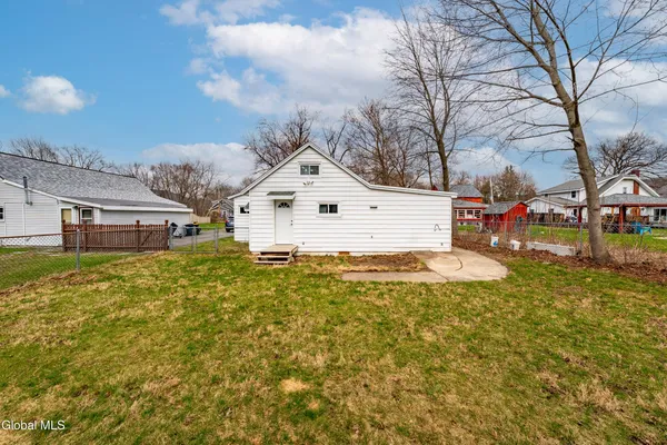 $196,000 | 149 Larrabee Road, Schenectady, NY 12302