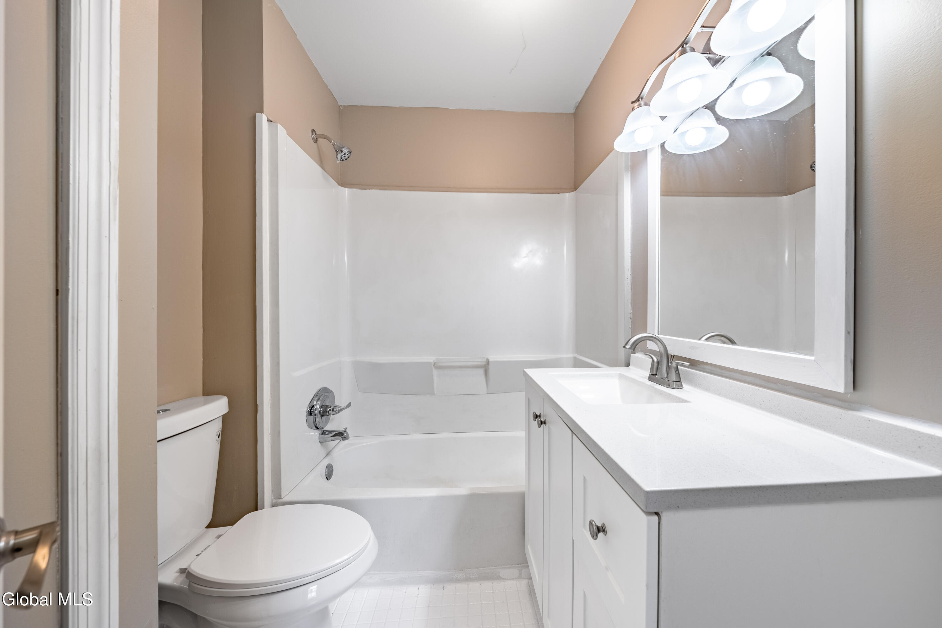 149 Larrabee Road Schenectady, NY 12302 - Photo 6 of 15 DSC00808-HDR