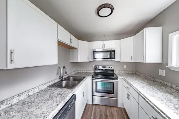 $196,000 | 149 Larrabee Road, Schenectady, NY 12302