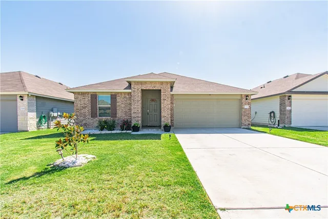 $320,000 | 584 Taggart Trail, Jarrell, TX 76537