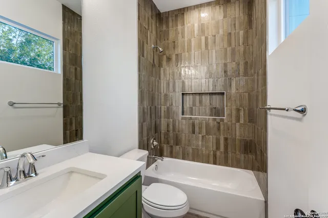 $1,350 | 146 Porter Street, Unit 201, San Antonio, TX 78210