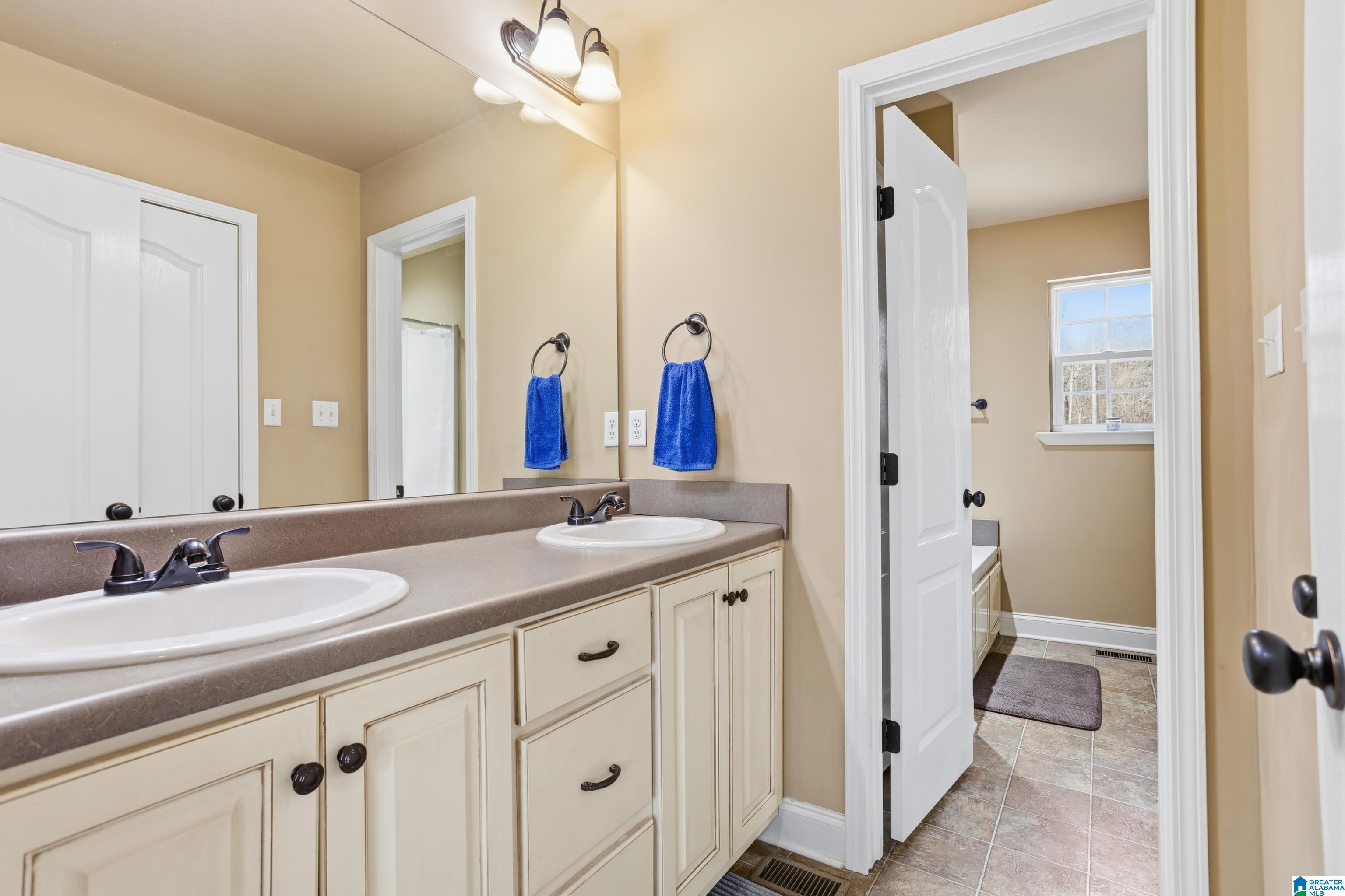 231 Magnolia Circle Warrior, AL 35180 - Photo 25 of 52