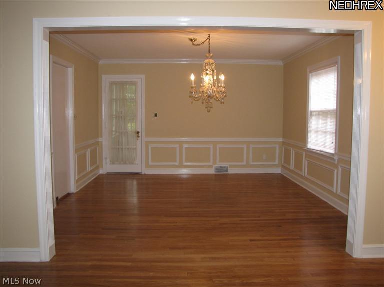2729 Rochester Road Shaker Heights, OH 44122 - Photo 2 of 25 Gallery Image 2