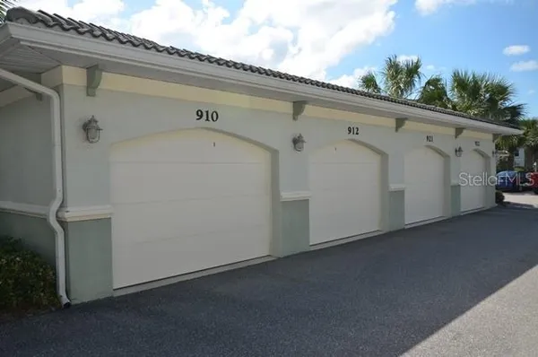 $3,600 | 900 Gardens Edge Drive, Unit 921, Venice, FL 34285
