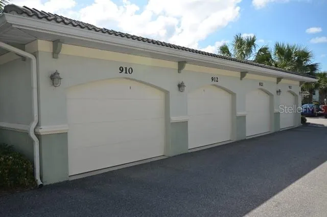 $3,600 | 900 Gardens Edge Drive, Unit 921, Venice, FL 34285