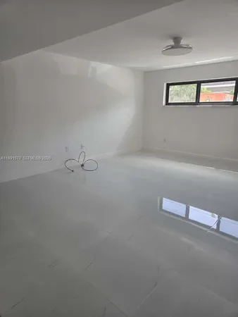 $2,200 | 5 Olive Drive, Unit 9, Hialeah, FL 33010