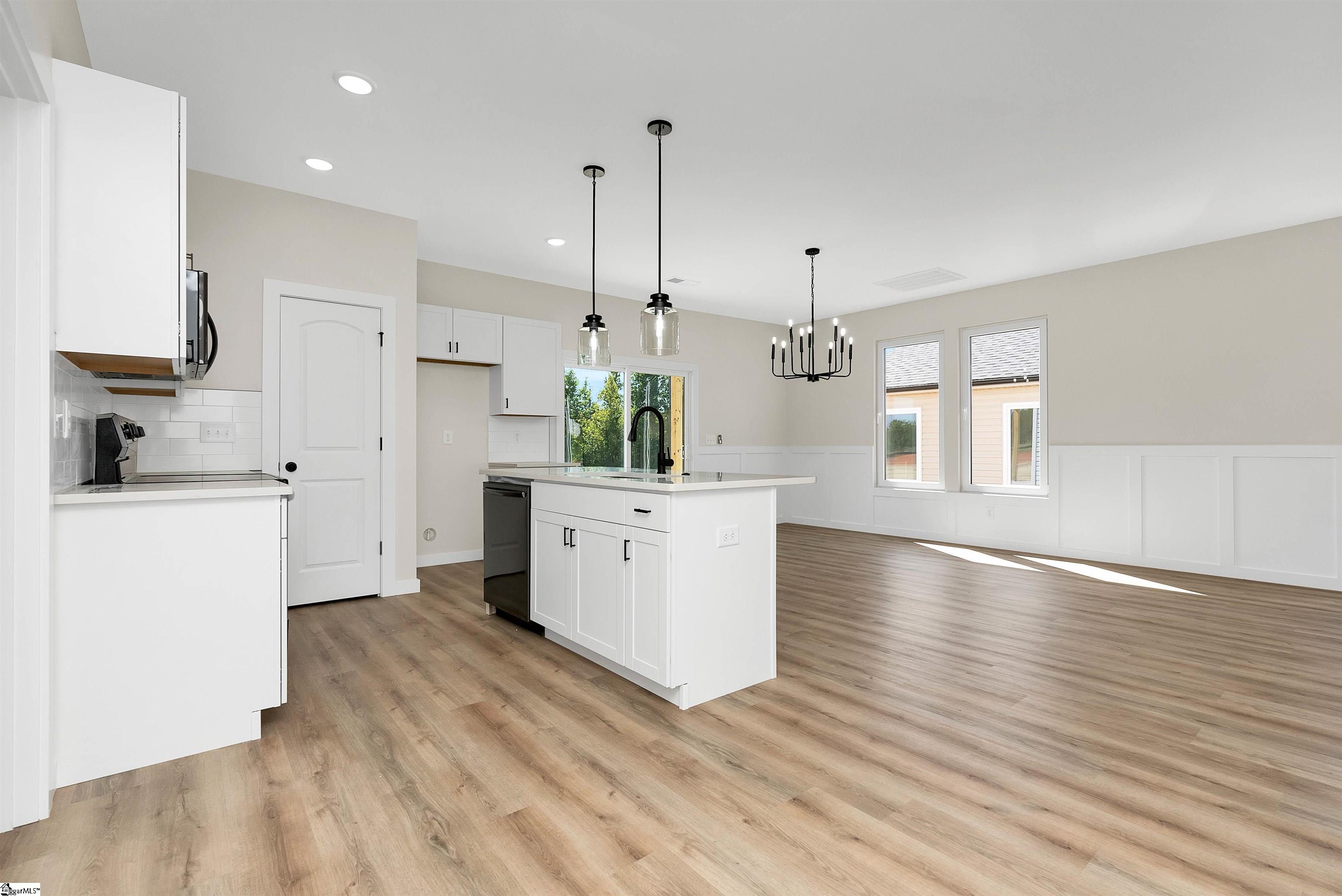 130 Lowe Road Chesnee, SC 29323 - Photo 11 of 36
