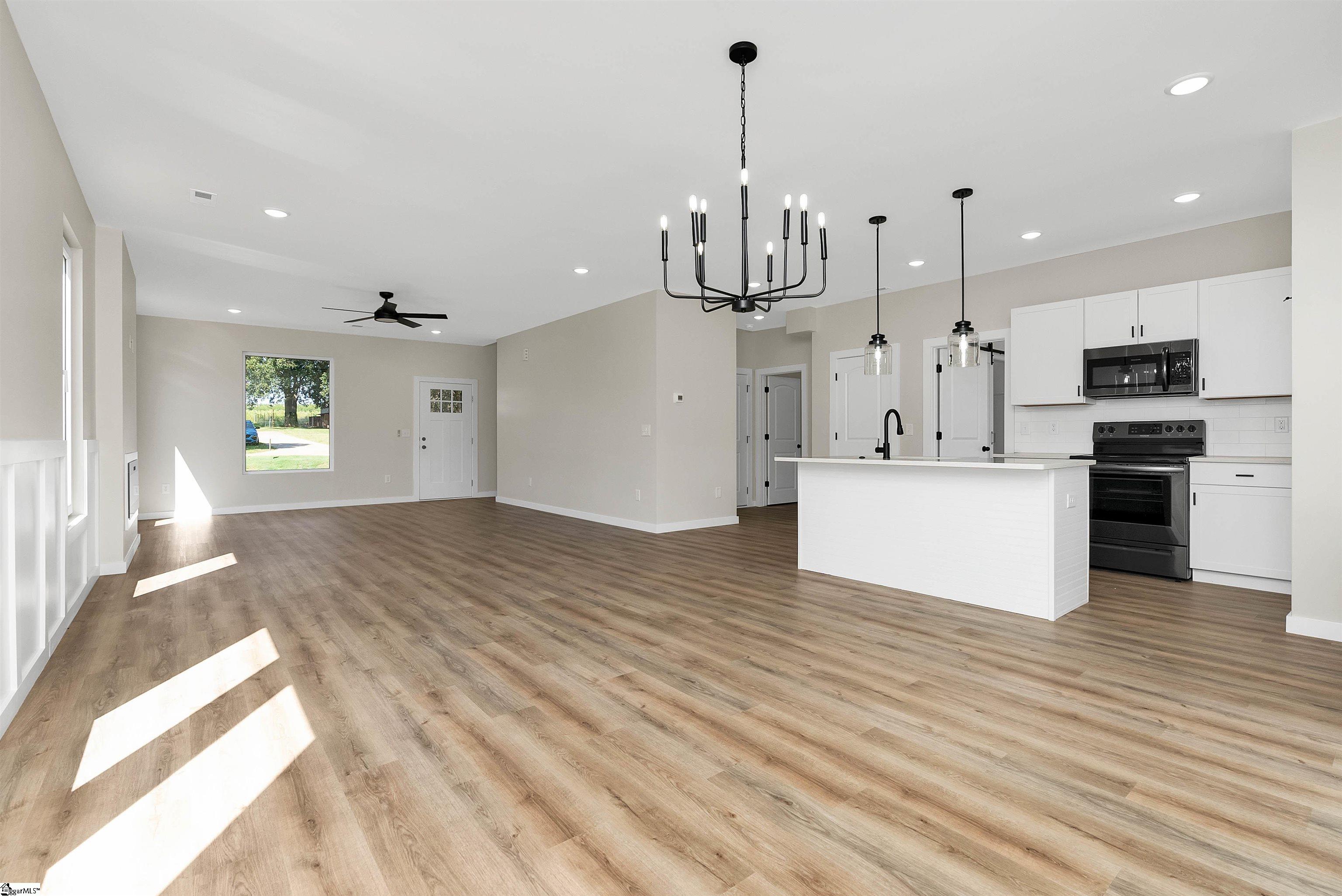 130 Lowe Road Chesnee, SC 29323 - Photo 9 of 36