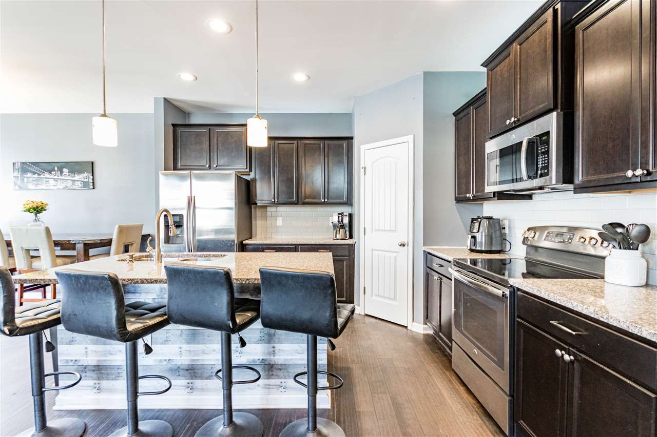 7802 Elmshire Way, Unit 731 Raleigh, NC 27616 - Photo 5 of 29 Kitchen