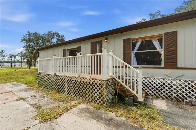 $234,900 | 1020 Highway 98, Frostproof, FL 33843