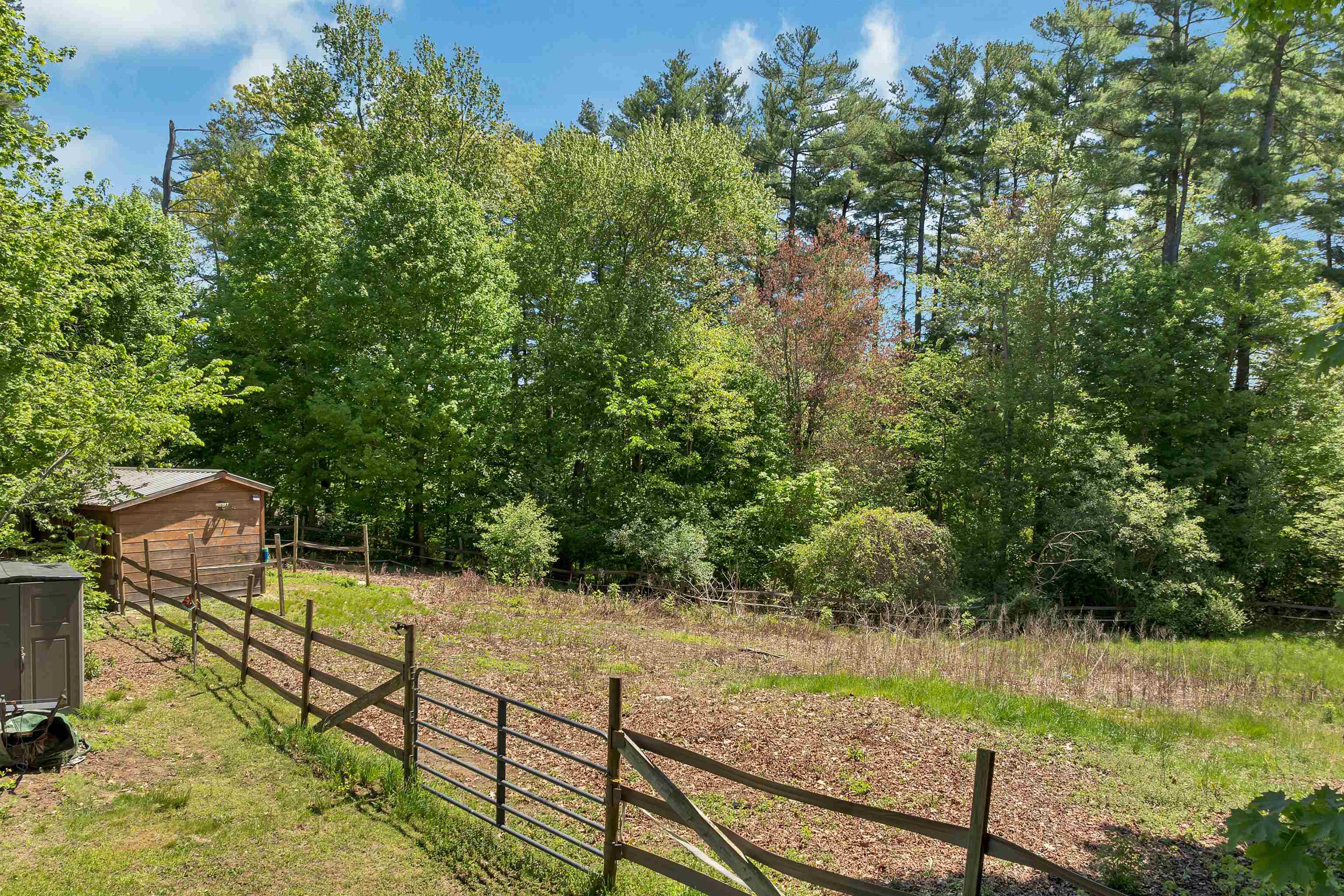 11 Grove Street Derry, NH 03038 - Photo 11 of 51