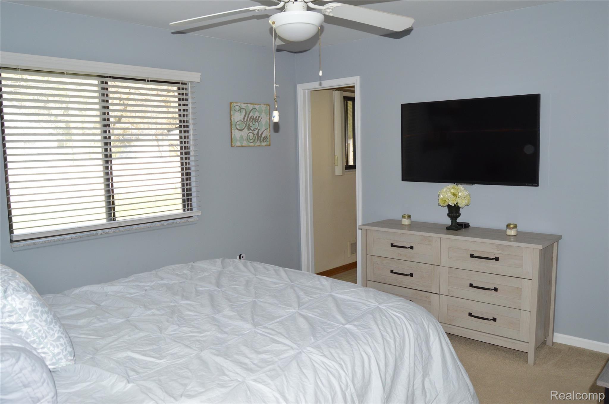 3312 Hessel Avenue Rochester, MI 48307 - Photo 15 of 25 DSC_0404.JPG