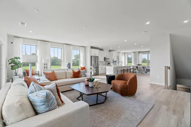 $570,000 | 1250 Coach Sta Alley, Unit 201, Raleigh, NC 27601