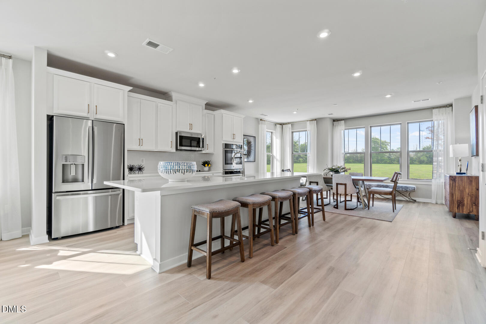 1250 Coach Sta Alley, Unit 201 Raleigh, NC 27601 - Photo 4 of 31 Kitchen 2