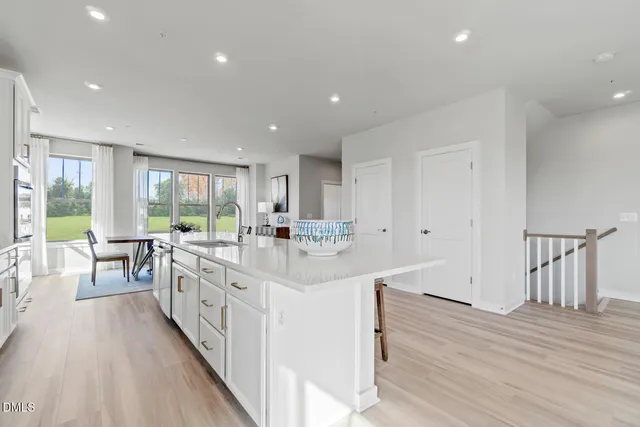 $570,000 | 1250 Coach Sta Alley, Unit 201, Raleigh, NC 27601