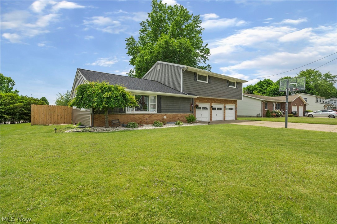 4422 Dryden Court Southwest Canton, OH 44708 - Photo 2 of 17 Gallery Image 2