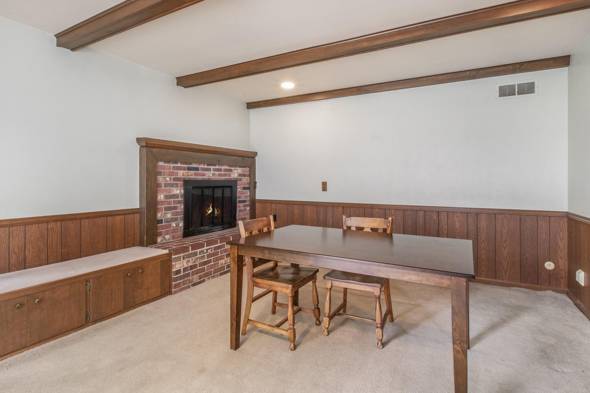 2616 Ridgeview Drive Kalamazoo, MI 49008 - Photo 8 of 27 IMG_3282