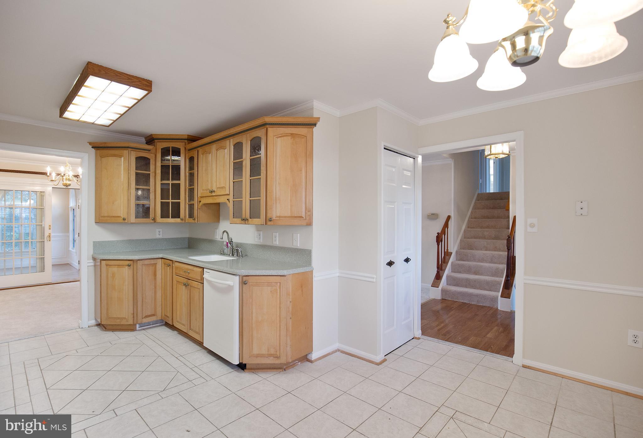 7754 Lowmoor Road Springfield, VA 22153 - Photo 8 of 27 Kitchen