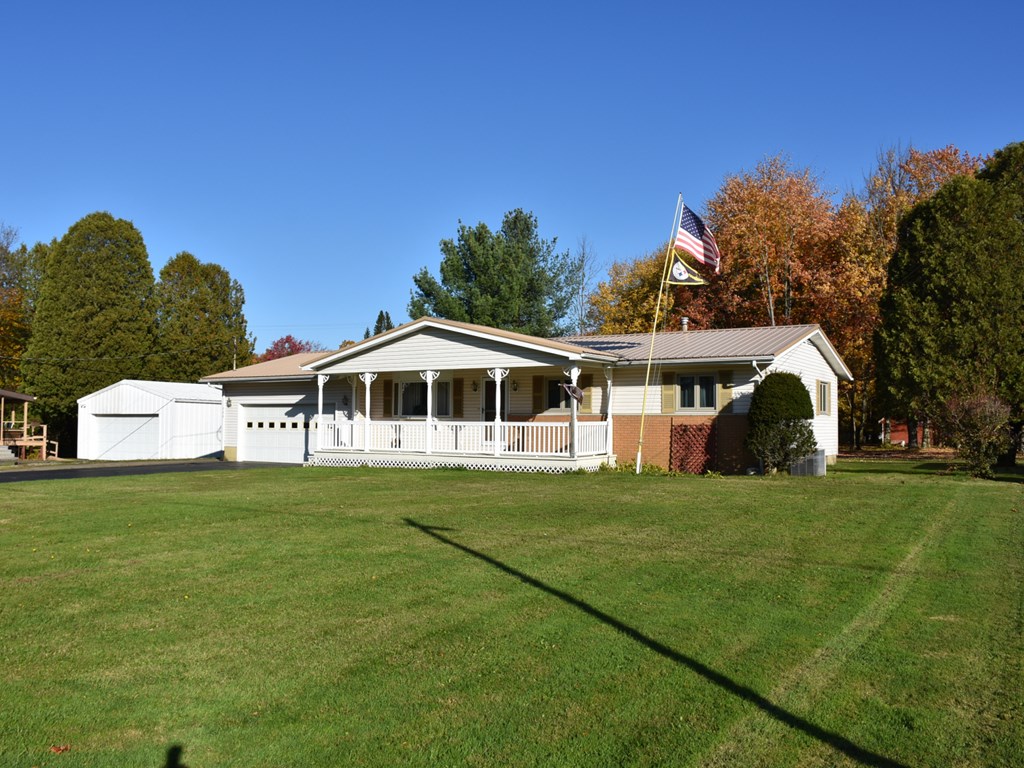 735 Gasteiger Road Meadville, PA 16335 - Photo 2 of 26 a front view of a house with a yard