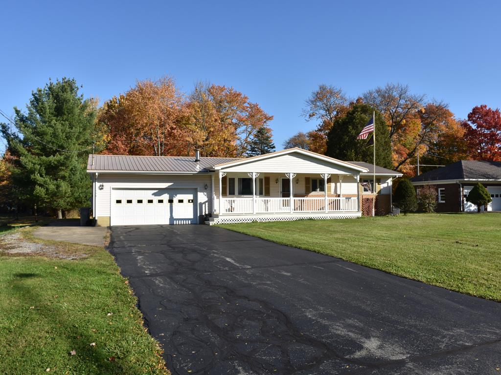 735 Gasteiger Road Meadville, PA 16335 - Photo 8 of 26 a front view of a house with a yard