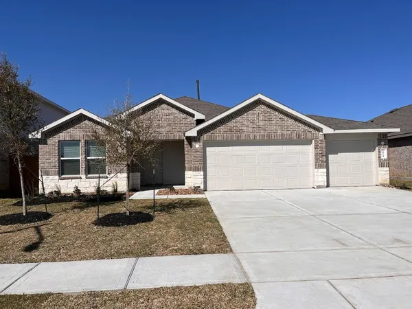 $2,400 | 1021 Llano Trail, Dayton, TX 77535