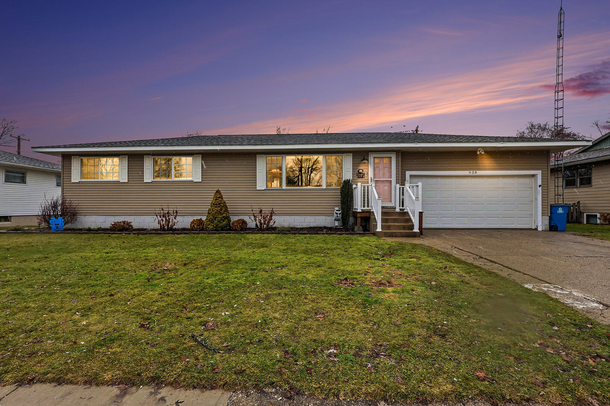 938 Hampden Road Muskegon, MI 49441 - Photo 1 of 18 file_276