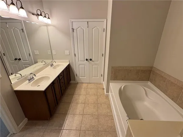 $2,950 | 5055 Hastings Terrace, Alpharetta, GA 30005