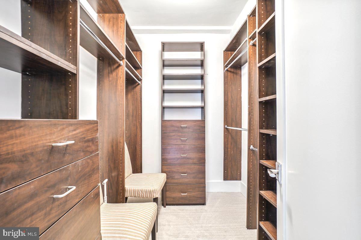 1910 Kalorama Road Northwest, Unit 403 Washington, DC 20009 - Photo 27 of 52 a view of front door of house