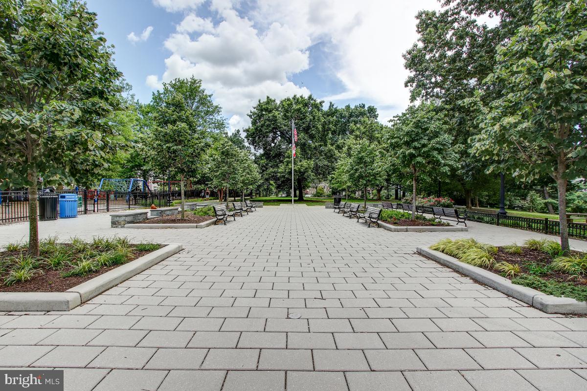 1910 Kalorama Road Northwest, Unit 403 Washington, DC 20009 - Photo 51 of 52