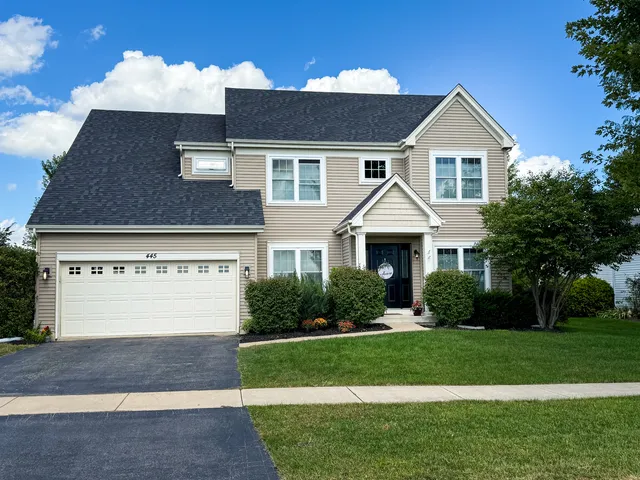 $399,900 | 445 East Becker Place, Sycamore, IL 60178
