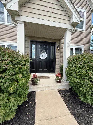 $399,900 | 445 East Becker Place, Sycamore, IL 60178