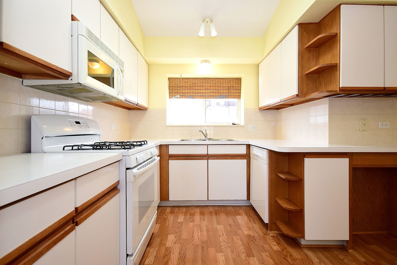 5351 North East River Road, Unit 203 Chicago, IL 60656 - Photo 12 of 30