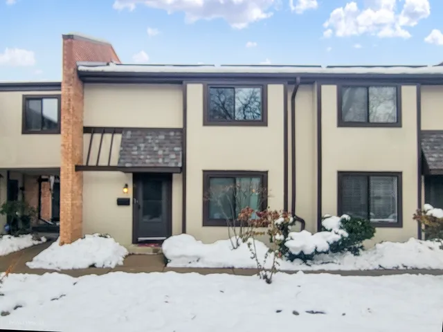 a view of a livingroom with a patio