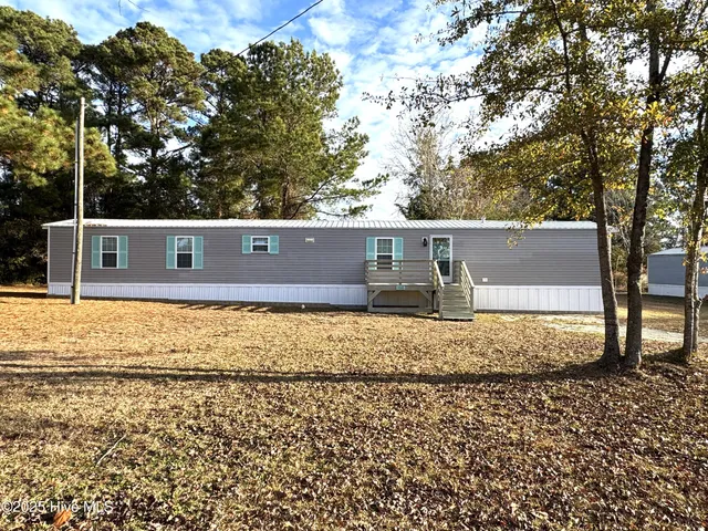 $1,350 | 198 Trout Street, Holly Ridge, NC 28445