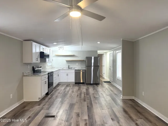 $1,350 | 198 Trout Street, Holly Ridge, NC 28445