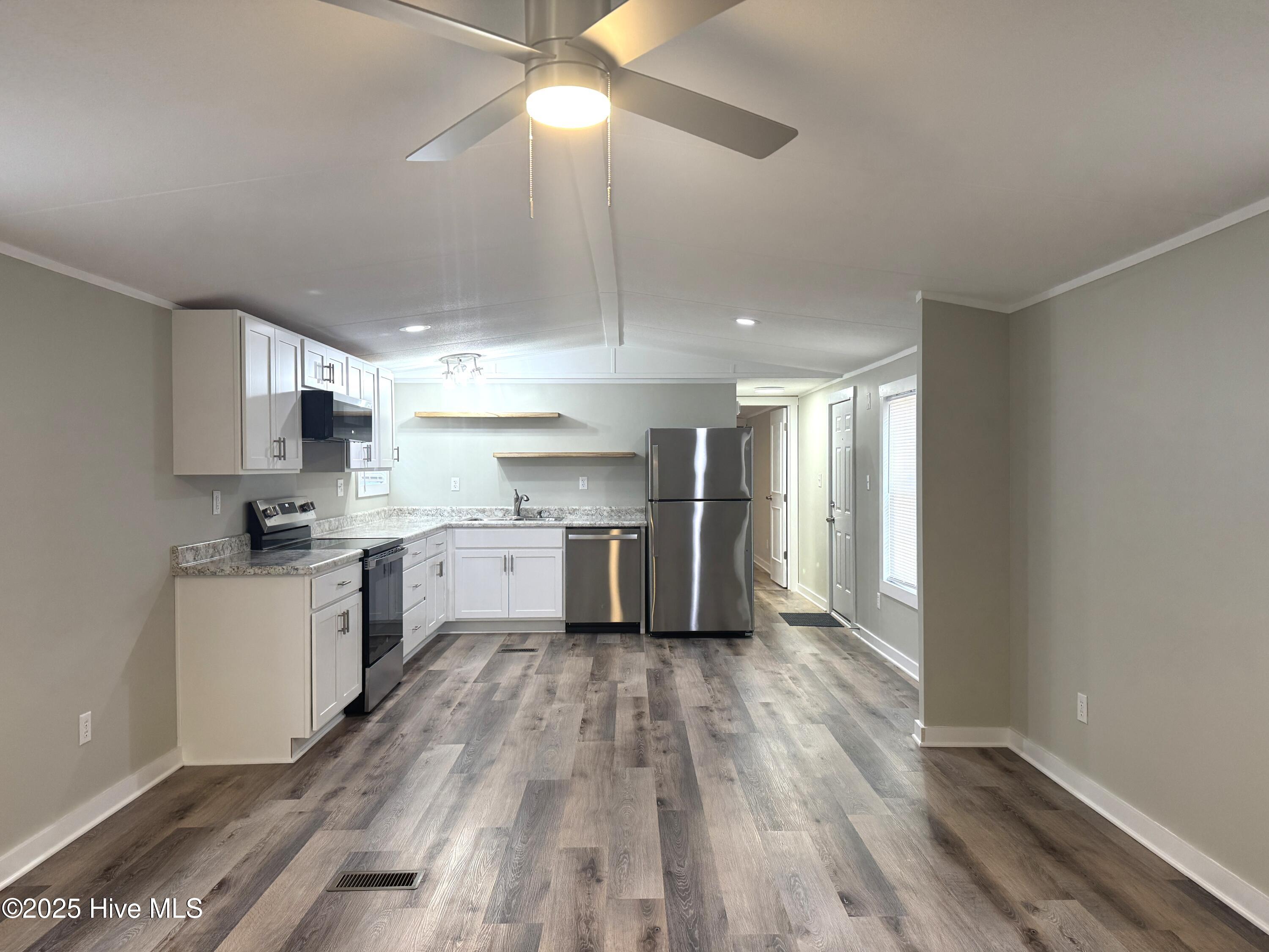 198 Trout Street Holly Ridge, NC 28445 - Photo 4 of 23 20251212_134139911_iOS