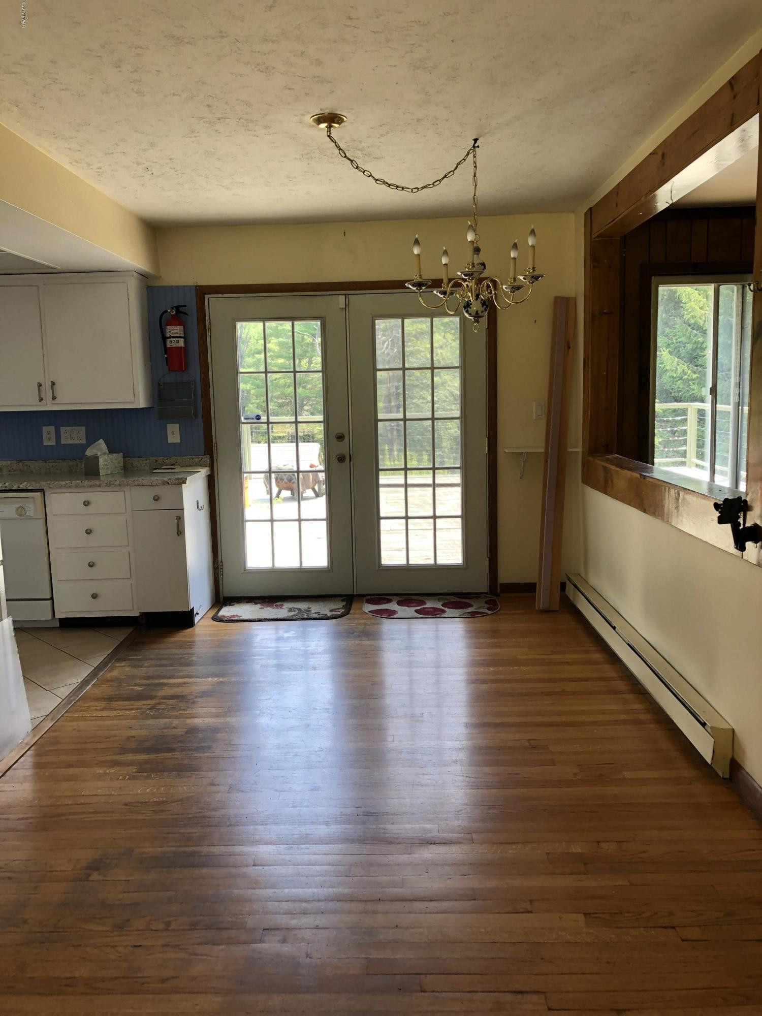 191 Rt 590 Greeley, PA 18425 - Photo 9 of 32