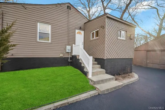 $649,000 | 42 Gates Avenue, Brentwood, NY 11717