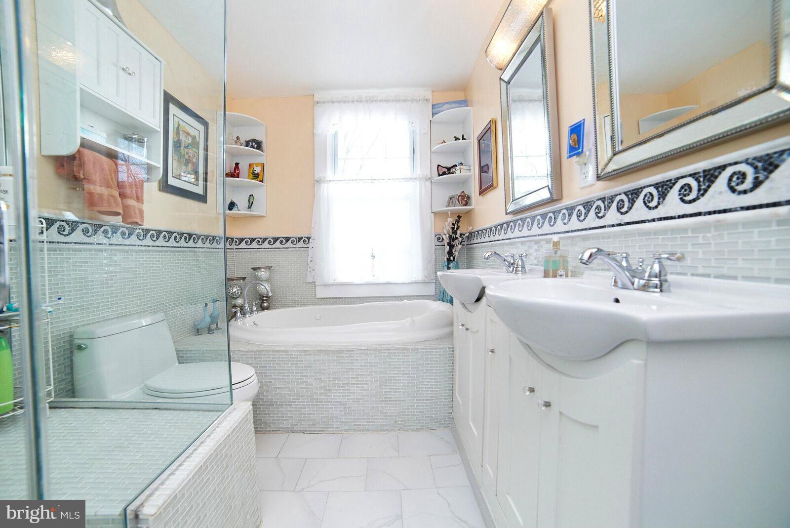 1216 Shore Road Baltimore, MD 21220 - Photo 4 of 21 Bath