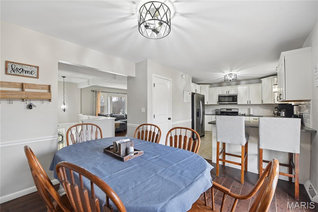 1837 Oak Street Pacific, MO 63069 - Photo 6 of 25