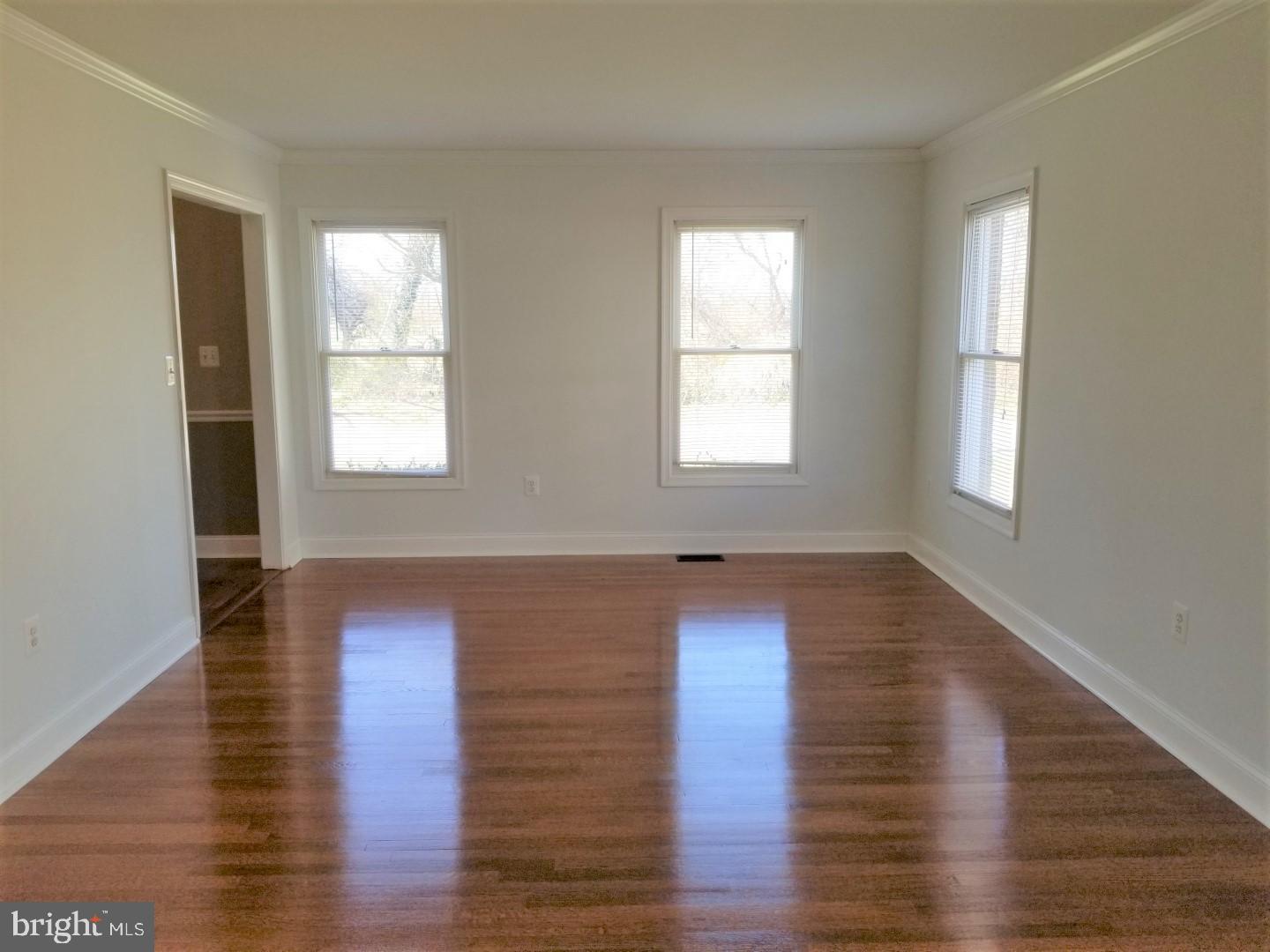 1461 Pleasant Lake Road Annapolis, MD 21409 - Photo 12 of 67 Living Room
