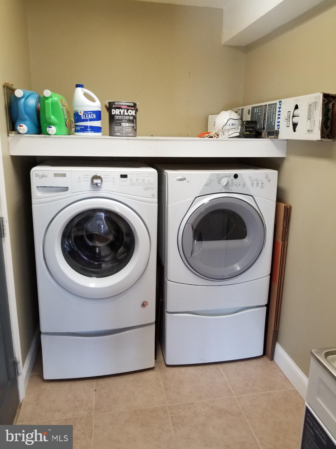 1461 Pleasant Lake Road Annapolis, MD 21409 - Photo 26 of 67 Laundry Area with Washer/Dryer