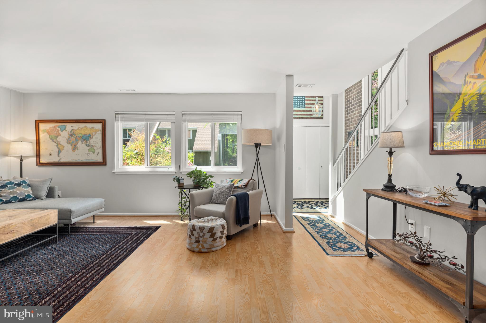 11150 Forest Edge Drive Reston, VA 20190 - Photo 12 of 30 Living Room